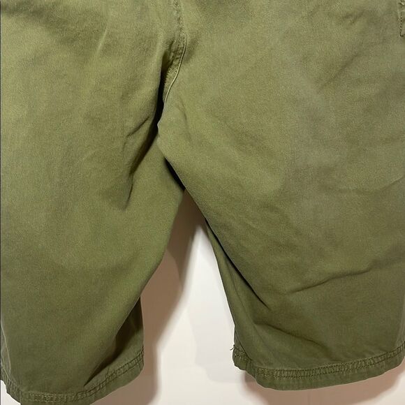 Olive Green Cargo Shorts with Durable Fabric - Picture 7 of 9